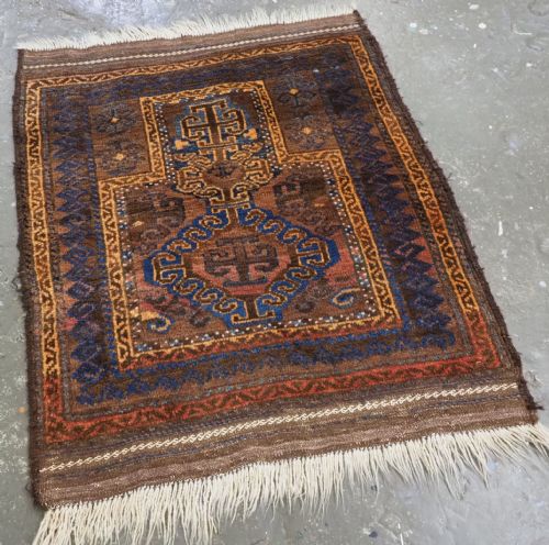 fig 1. ANTIQUE AFGHAN PRAYER RUG BY THE TAIMANI CHAHAR AIMAQ NOMADS, CIRCA 1900/20.