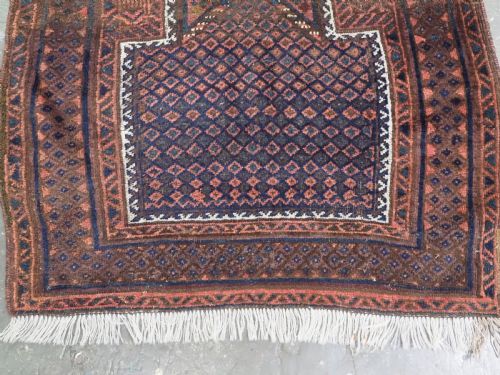 ANTIQUE TIMURI BALUCH PRAYER RUG 'DOKHTAREQAZI' DESIGN CIRCA 1890 - ADDITIONAL PHOTO 3