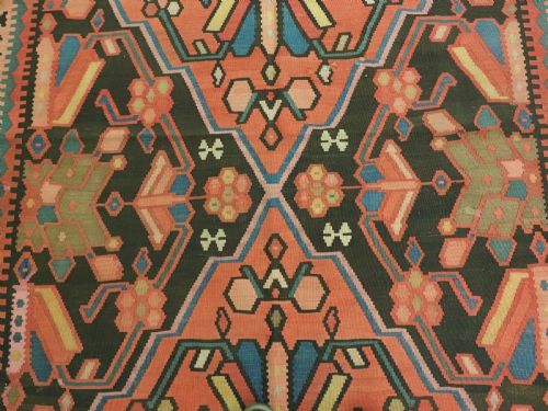 ANTIQUE ARMENIAN KARABAGH 'BEE' KILIM WITH LARGE MEDALLION DESIGN CIRCA 1900 - ADDITIONAL PHOTO 9
