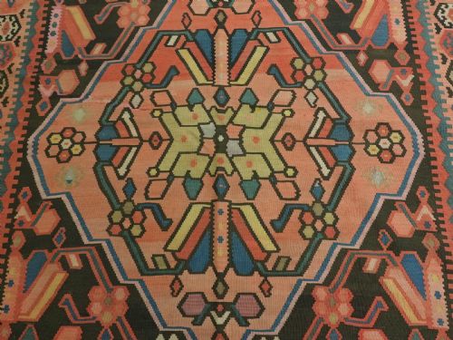 ANTIQUE ARMENIAN KARABAGH 'BEE' KILIM WITH LARGE MEDALLION DESIGN CIRCA 1900 - ADDITIONAL PHOTO 10