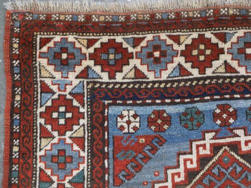 ANTIQUE CAUCASIAN MOGHAN KAZAK RUG HOOKED MEDALLION DESIGN CIRCA 1890 - ADDITIONAL PHOTO 5
