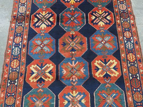 ANTIQUE CAUCASIAN KAZAK RUG SMALL CARPET GENDJE REGION UNUSUAL DESIGN CIRCA 1900 - ADDITIONAL PHOTO 3