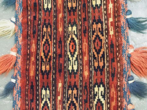 ANTIQUE YOMUT TURKMEN SPINDLE BAG 'IGSALYK' WITH PLAIN WEAVE BACK CIRCA 1880 - ADDITIONAL PHOTO 2