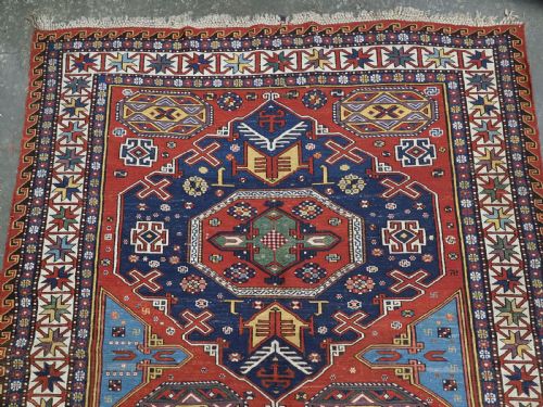 ANTIQUE CAUCASIAN SOUMAK CARPETS TRIPLE MEDALLION DESIGN GREAT CONDITION CIRCA 1900 - ADDITIONAL PHOTO 2