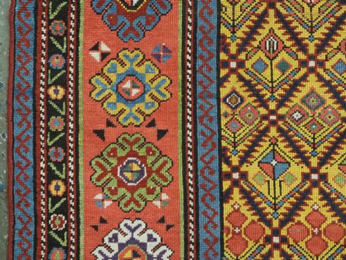 ANTIQUE CAUCASIAN GENDJE KAZAK LONG RUG RUNNER WITH FLORAL LATTICE DESIGN CIRCA 1890 - ADDITIONAL PHOTO 7