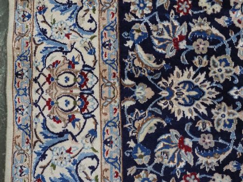 OLD NAIN CARPET WOOL WITH SILK HIGHLIGHTS SMALL MEDALLION DESIGN CIRCA 1930 - ADDITIONAL PHOTO 6