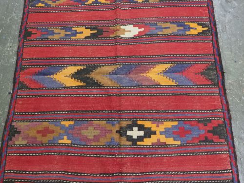 ANTIQUE BALUCH KILIM OF BANDED CHEVRON DESIGN USEFUL SMALL SIZE CIRCA 1920 - ADDITIONAL PHOTO 3