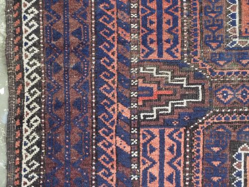 ANTIQUE MAHDAD KHANI BALUCH RUG WITH BOX MEDALLION DESIGN CIRCA 1900 - ADDITIONAL PHOTO 6