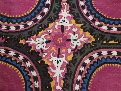 ANTIQUE UZBEK SAMARKAND 'BOLIM POSH' SUZANI SUPERB COLOUR AND CONDITION CIRCA 1890 - ADDITIONAL PHOTO 9
