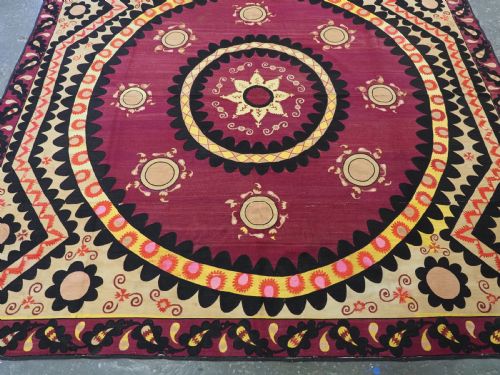 ANTIQUE UZBEK TASHKENT 'PALAK' SUZANI FULLY EMBROIDERED OUTSTANDING CIRCA 1890 - ADDITIONAL PHOTO 2