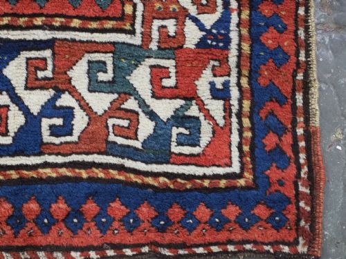 ANTIQUE CAUCASIAN KAZAK LONG RUG EXCELLENT CONDITION WITH GREAT COLOUR CIRCA 1860 - ADDITIONAL PHOTO 13