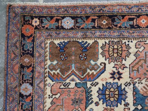ANTIQUE TRIBAL AFSHAR RUG WITH DRAGON PHOENIX DESIGN ON AN IVORY GROUND CIRCA 1890 - ADDITIONAL PHOTO 4