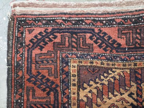 ANTIQUE BALUCH RUG WITH CAMEL GROUND 3 LATCH HOOK MEDALLION DESIGN CIRCA 190020 - ADDITIONAL PHOTO 5
