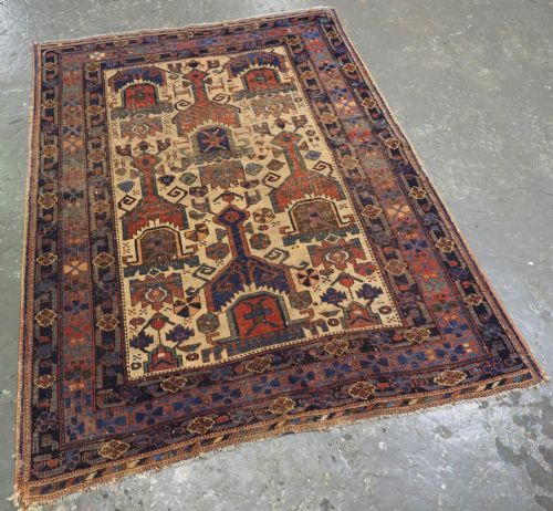 fig 1. ANTIQUE AFSHAR NERIZ RUG WITH SHIELD DESIGN OF EARLY DATE, 2ND HALF 19TH CENTURY.