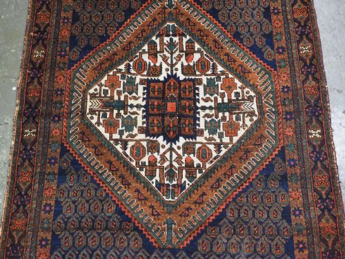 ANTIQUE AFSHAR NERIZ RUG WITH SMALL MEDALLION BOTEH DESIGN CIRCA 1900 - ADDITIONAL PHOTO 3