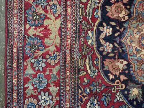 ANTIQUE ISFAHAN RUG OF CLASSIC SMALL MEDALLION DESIGN CIRCA 1900 - ADDITIONAL PHOTO 6