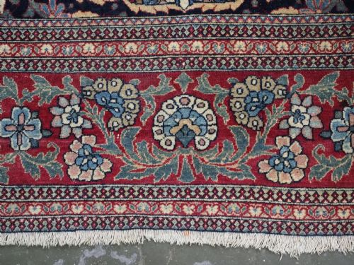ANTIQUE ISFAHAN RUG OF CLASSIC SMALL MEDALLION DESIGN CIRCA 1900 - ADDITIONAL PHOTO 13