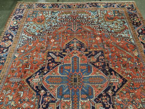 ANTIQUE COUNTRY HOUSE HERIZ CARPET WITH OUTSTANDING COLOUR CIRCA 1900 - ADDITIONAL PHOTO 2