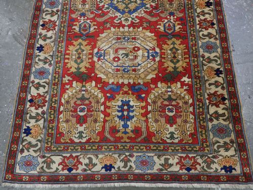 ANTIQUE RUG IN THE STYLE OF A CAUCASIAN KARABAGH 18TH CENTURY 'BLOSSOM' RUG CIRCA 1920 - ADDITIONAL PHOTO 4
