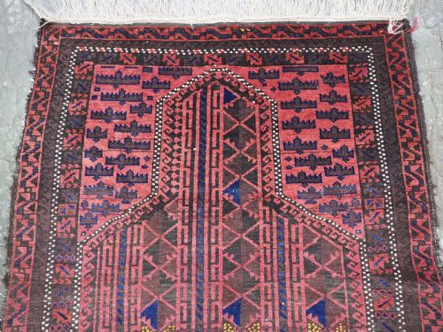 ANTIQUE AFGHAN VILLAGE PRAYER RUG WITH INTERESTING DESIGN CIRCA 1920 - ADDITIONAL PHOTO 2