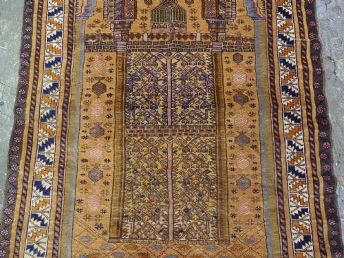 VINTAGE AFGHAN TAIMANI SISTAN BALUCH PRAYER RUG MIXED TECHNIQUE CAMEL WOOL CIRCA 1930 - ADDITIONAL PHOTO 3