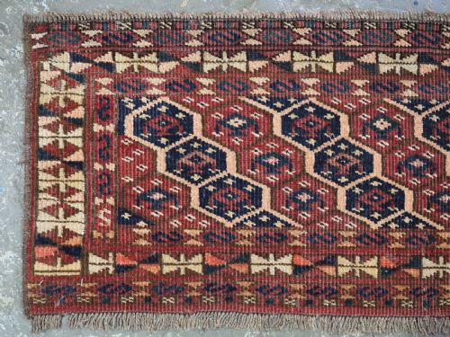 ANTIQUE ERSARI TURKMEN TORBA FACE POSSIBLY SARYK WITH SCHEMLE GUL DESIGN CIRCA 1870 - ADDITIONAL PHOTO 1