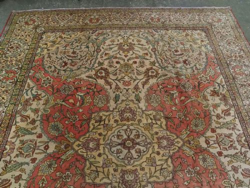 ANTIQUE 'BENLIAN' TABRIZ CARPET WONDERFUL SOFT PASTEL COLOURS CIRCA 1920 - ADDITIONAL PHOTO 1