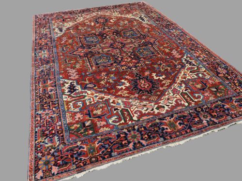 ANTIQUE HERIZ CARPET SUPERB COLOURS AND OUTSTANDING CONDITION CIRCA 1900 - ADDITIONAL PHOTO 1