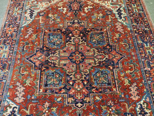 ANTIQUE HERIZ CARPET SUPERB COLOURS AND OUTSTANDING CONDITION CIRCA 1900 - ADDITIONAL PHOTO 2