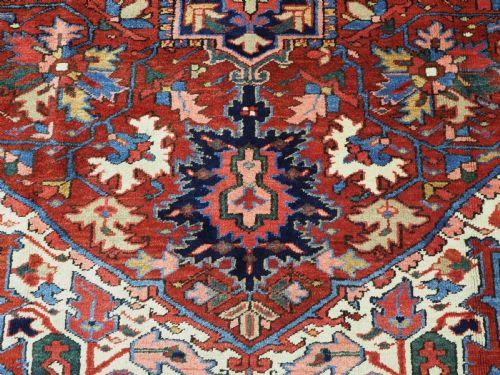 ANTIQUE HERIZ CARPET SUPERB COLOURS AND OUTSTANDING CONDITION CIRCA 1900 - ADDITIONAL PHOTO 9