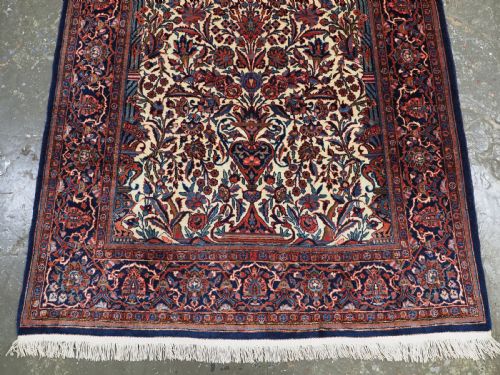 ANTIQUE PERSIAN KASHAN PRAYER RUG WITH FLORAL VASE DESIGN CIRCA 1920 - ADDITIONAL PHOTO 4