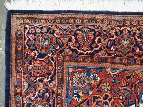 ANTIQUE PERSIAN KASHAN PRAYER RUG WITH FLORAL VASE DESIGN CIRCA 1920 - ADDITIONAL PHOTO 5