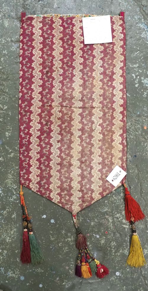 ANTIQUE UZBEK LAKAI TRIBE 'UUT KAP ILGICH' TALISMANIC SHIELD SILK ON GREEN GROUND CIRCA 1900 - ADDITIONAL PHOTO 7