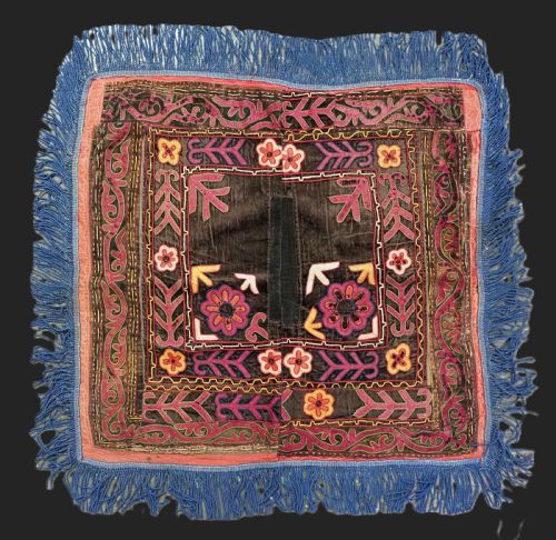 ANTIQUE UZBEK LAKAI TRIBE ILGICH DOWRY EMBROIDERY FOR WALL HANGING CIRCA 1900