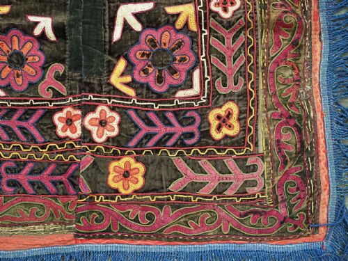 ANTIQUE UZBEK LAKAI TRIBE ILGICH DOWRY EMBROIDERY FOR WALL HANGING CIRCA 1900 - ADDITIONAL PHOTO 5