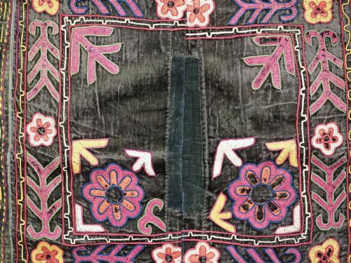 ANTIQUE UZBEK LAKAI TRIBE ILGICH DOWRY EMBROIDERY FOR WALL HANGING CIRCA 1900 - ADDITIONAL PHOTO 6