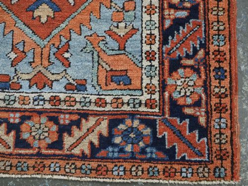 ANTIQUE KARAJA HERIZ REGION RUG OF SMALL SIZE WITH SUPERB COLOUR CIRCA 1900 - ADDITIONAL PHOTO 11