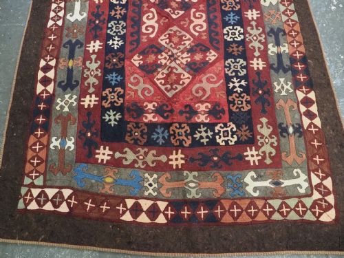 ANTIQUE CENTRAL ASIAN EMBROIDERED FELT RUG UZBEK LAKAI TRIBAL RUG CIRCA 1900 - ADDITIONAL PHOTO 5