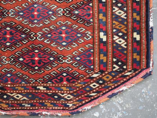 ANTIQUE YOMUT TURKMEN SADDLE COVER RUG WITH CLASSIC DESIGN CIRCA 1920 - ADDITIONAL PHOTO 4