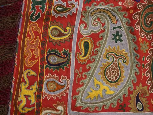 ANTIQUE EMBROIDERED CEREMONIAL HORSE SADDLE COVER BY THE LAKAI TRIBE UZBEKISTAN CIRCA 1920 - ADDITIONAL PHOTO 7