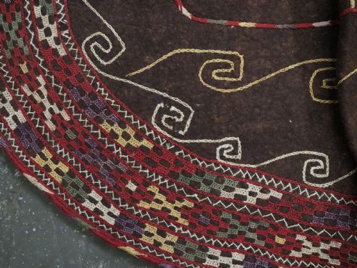 ANTIQUE YOMUT TURKMEN EMBROIDERED CEREMONIAL FELT HORSE BLANKET CIRCA 1900 - ADDITIONAL PHOTO 13