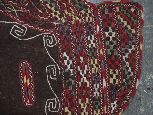 ANTIQUE YOMUT TURKMEN EMBROIDERED CEREMONIAL FELT HORSE BLANKET CIRCA 1900 - ADDITIONAL PHOTO 15