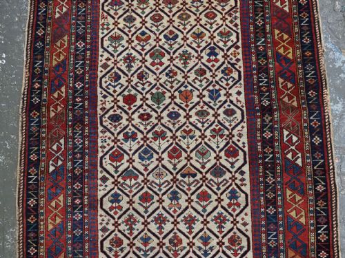 ANTIQUE CAUCASIAN DAGESTAN PRAYER RUG FLORAL LATTICE DESIGN ORIGINAL CONDITION CIRCA 185060 - ADDITIONAL PHOTO 2