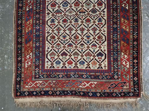 ANTIQUE CAUCASIAN DAGESTAN PRAYER RUG FLORAL LATTICE DESIGN ORIGINAL CONDITION CIRCA 185060 - ADDITIONAL PHOTO 4