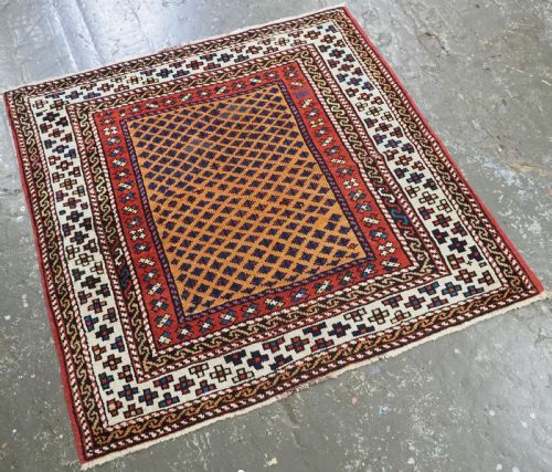 ANTIQUE TURKISH BERGAMA RUG SMALL SQUARE SIZE LATTICE DESIGN CIRCA 1900 - ADDITIONAL PHOTO 1