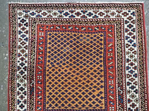 ANTIQUE TURKISH BERGAMA RUG SMALL SQUARE SIZE LATTICE DESIGN CIRCA 1900 - ADDITIONAL PHOTO 2