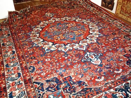 Antique Bakhtiari Carpet, Great Condition with Superb Colour & Design, Circa 1900.