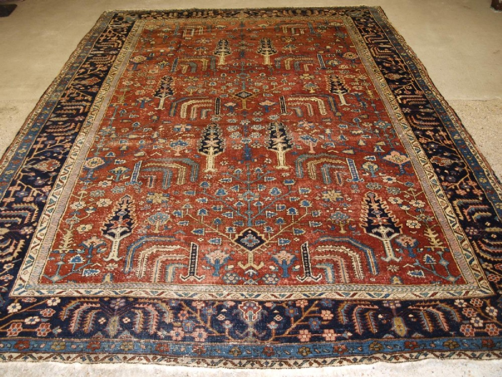 ANTIQUE HERIZ CARPET WITH BEAUTIFUL CARDEN DESIGN, SOFT COLOURS, CIRCA 1900