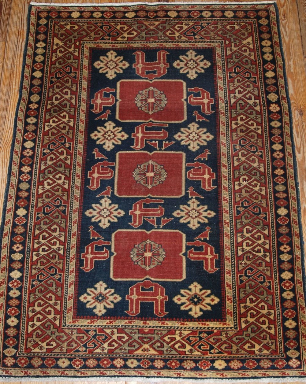ANTIQUE CAUCASIAN DERBENT RUG, SUPERB DESIGN, SMALL SIZE, CIRCA 1900