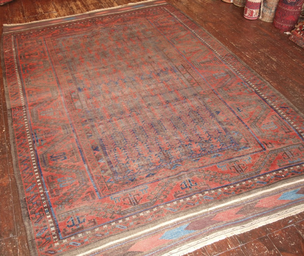 ANTIQUE TIMURI BALUCH RUG WITH SHRUB DESIGN, GREAT LOOK BUT WORN, 4TH Q 19TH CENT.